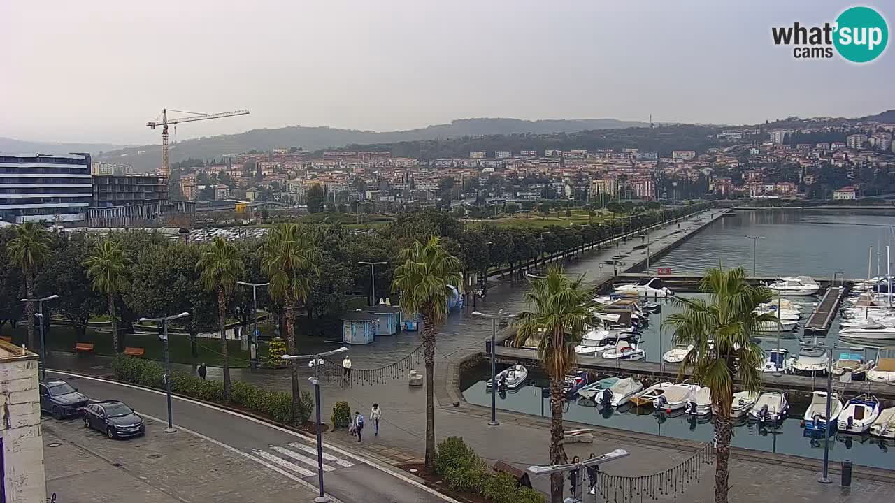 Webcam en direct du port de Koper – port de croisière et de fret – Slovénie