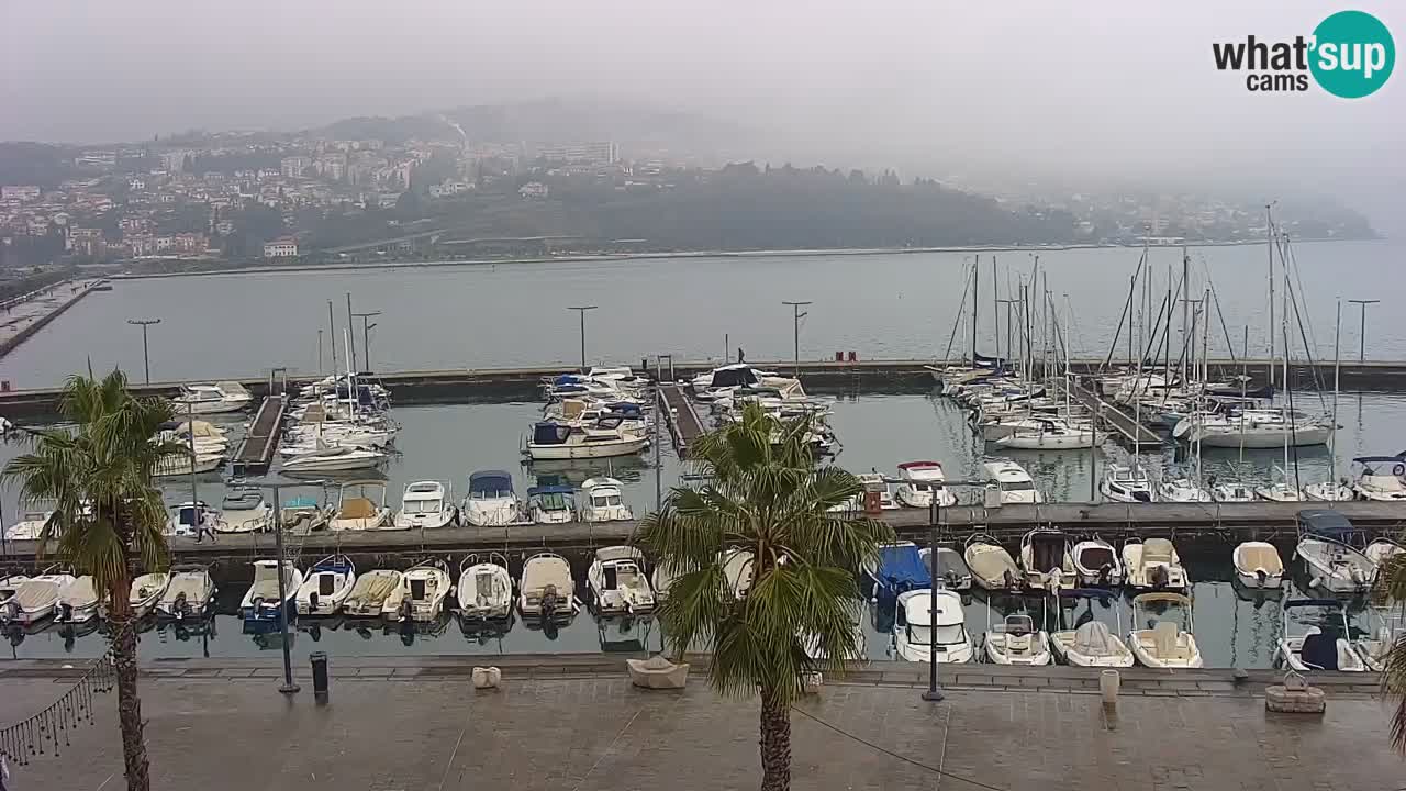Camera en vivo Koper – puerto deportivo y paseo marítimo desde el Hotel Grand Koper