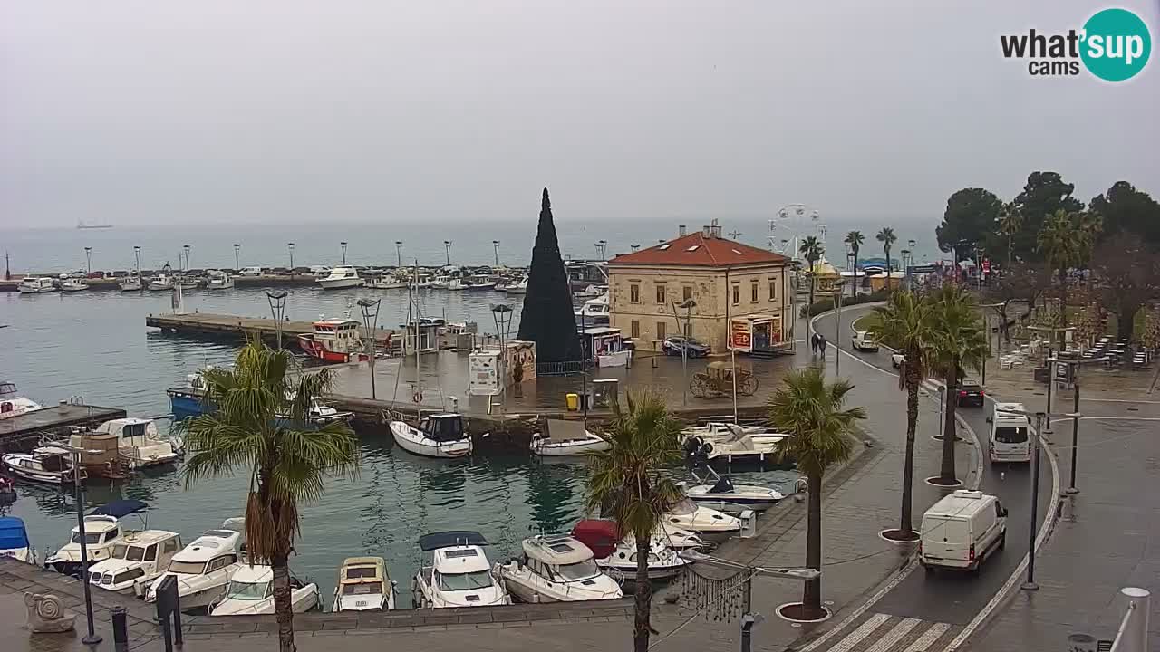 Webcam Koper – Panorama of the marina and promenade from the Grand Hotel Koper