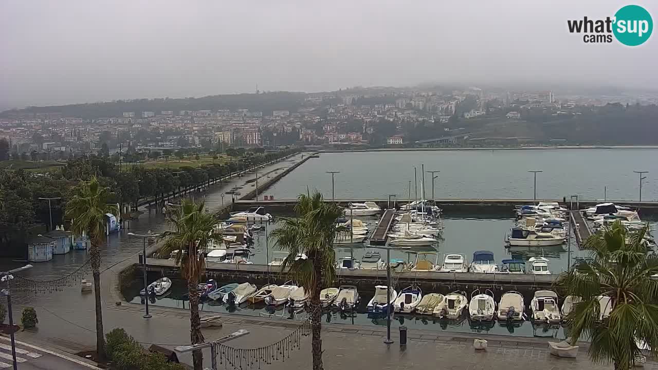 Web kamera Koper – marina i promenada – hotel Grand Koper