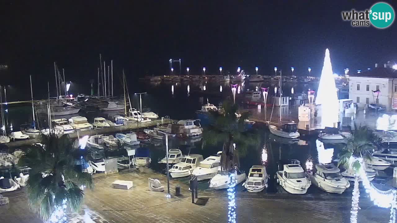 Camera en vivo Koper – puerto deportivo y paseo marítimo desde el Hotel Grand Koper