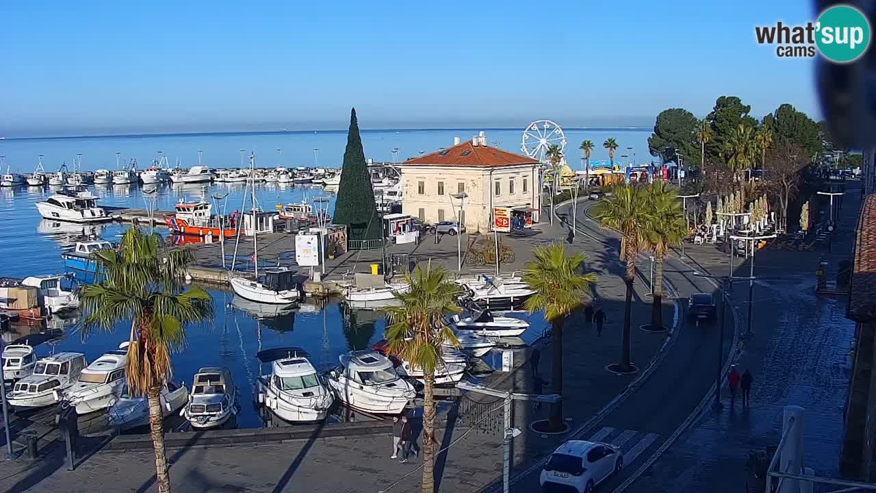 Spletna kamera Koper – Panorama na marino in promenado s Hotela Grand Koper