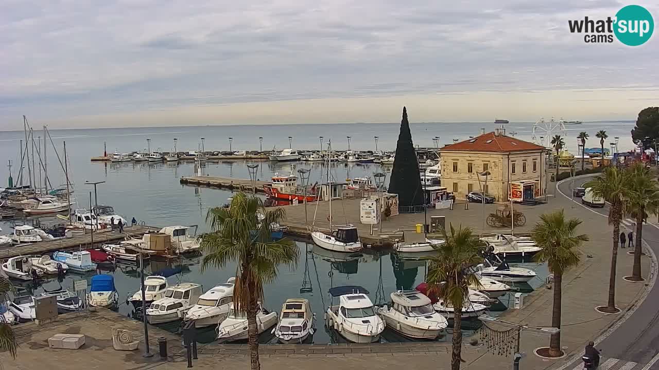 Webcam Koper – Panorama of the marina and promenade from the Grand Hotel Koper
