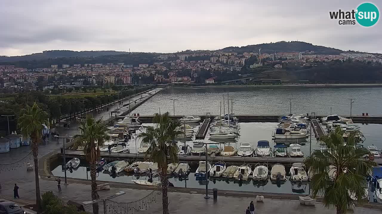 Camera en vivo Koper – puerto deportivo y paseo marítimo desde el Hotel Grand Koper