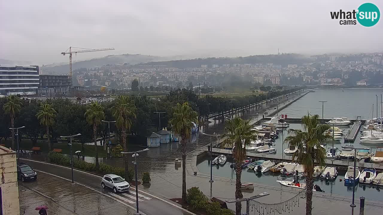Camera en vivo Koper – puerto deportivo y paseo marítimo desde el Hotel Grand Koper