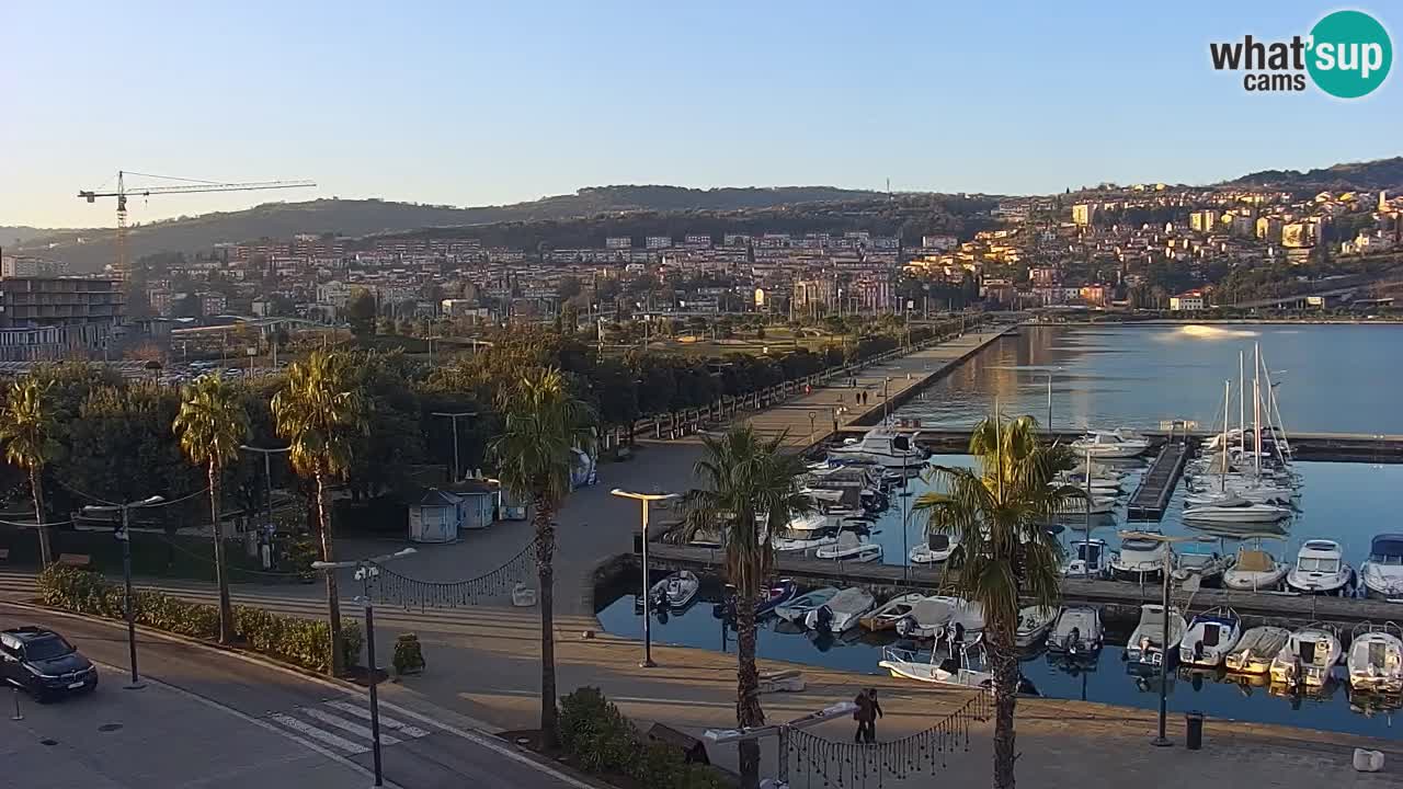 Webcam Koper – Panorama de la marina et de la promenade depuis le Grand Hotel Koper