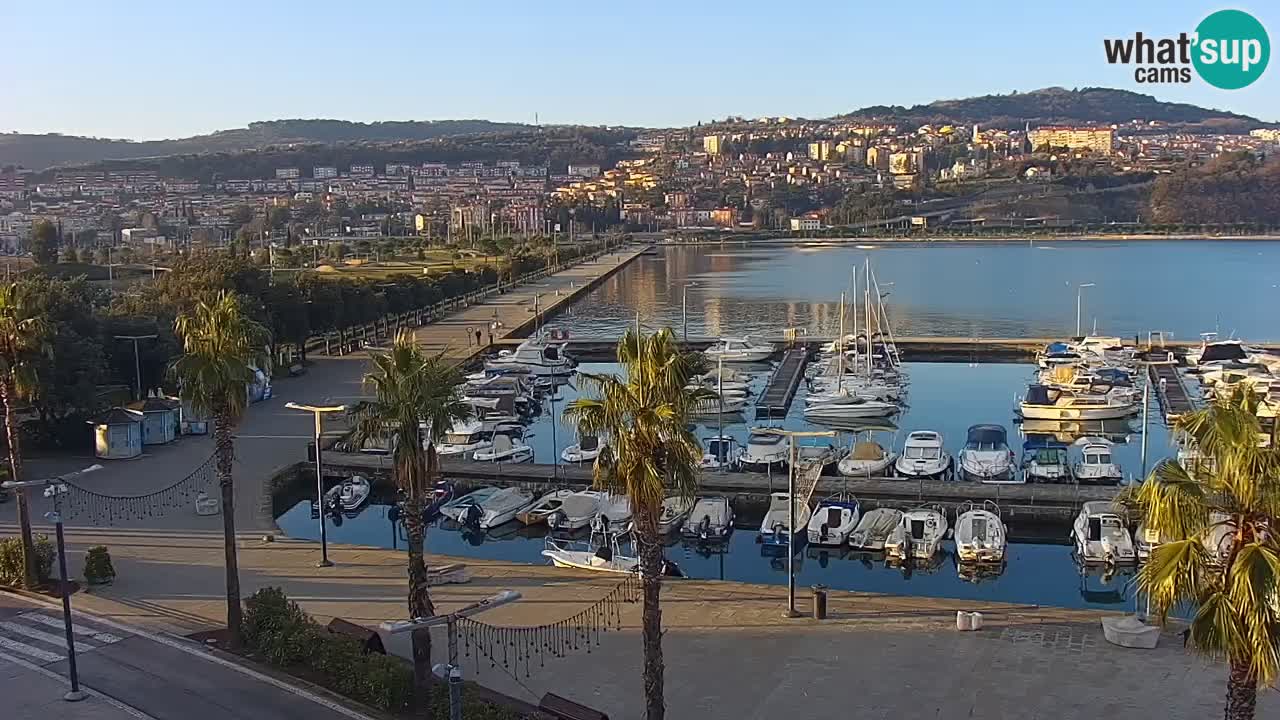 Webcam Koper – Panorama de la marina et de la promenade depuis le Grand Hotel Koper