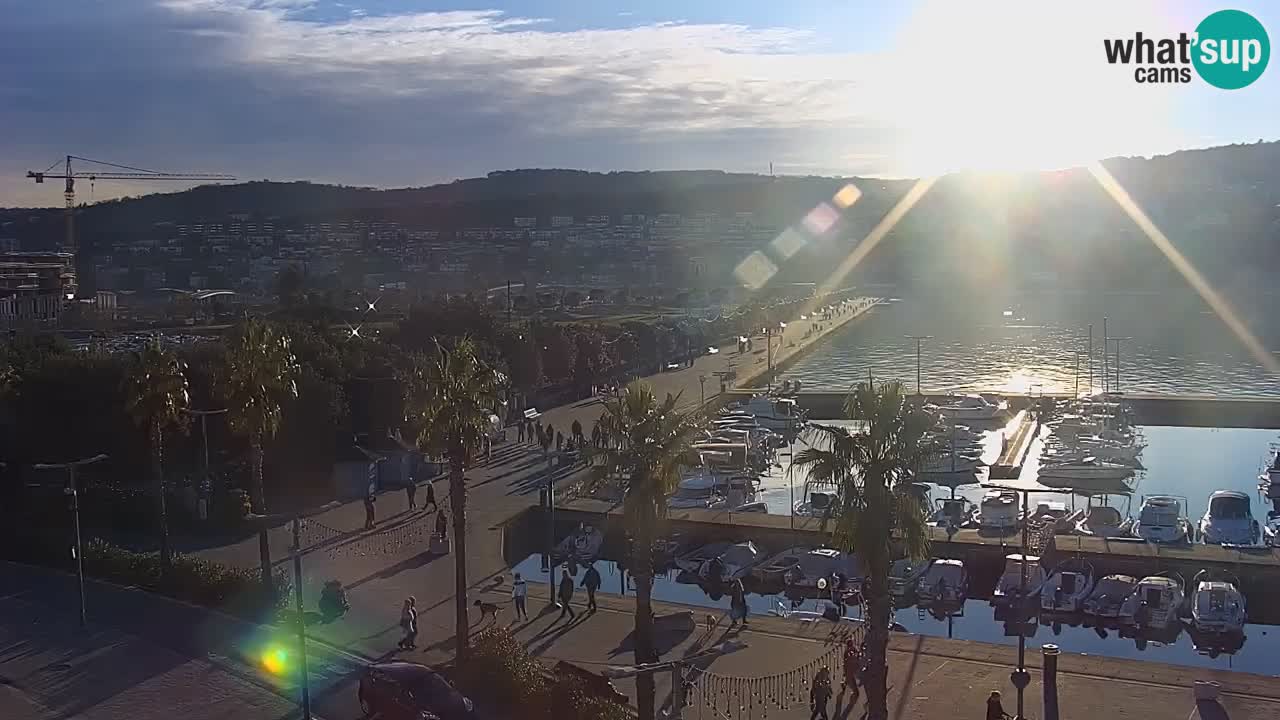 Webcam Koper – Panorama of the marina and promenade from the Grand Hotel Koper