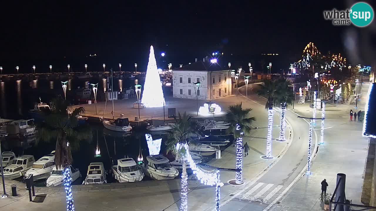 Spletna kamera Koper – Panorama na marino in promenado s Hotela Grand Koper