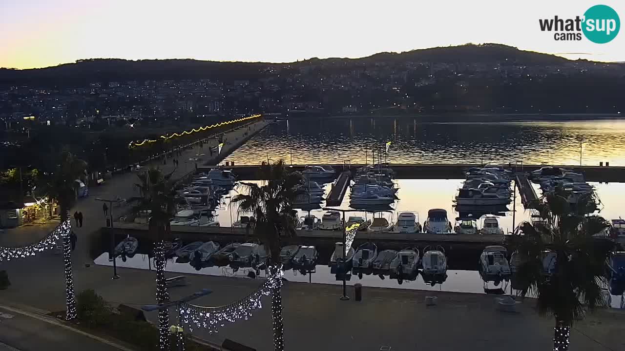 Web kamera Koper – marina i promenada – hotel Grand Koper
