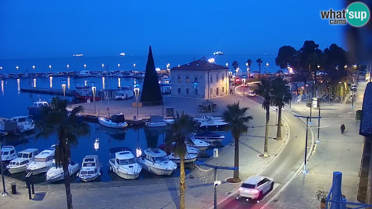 Webcam Koper – Panorama des Jachthafens und der Promenade vom Hotel Grand Koper