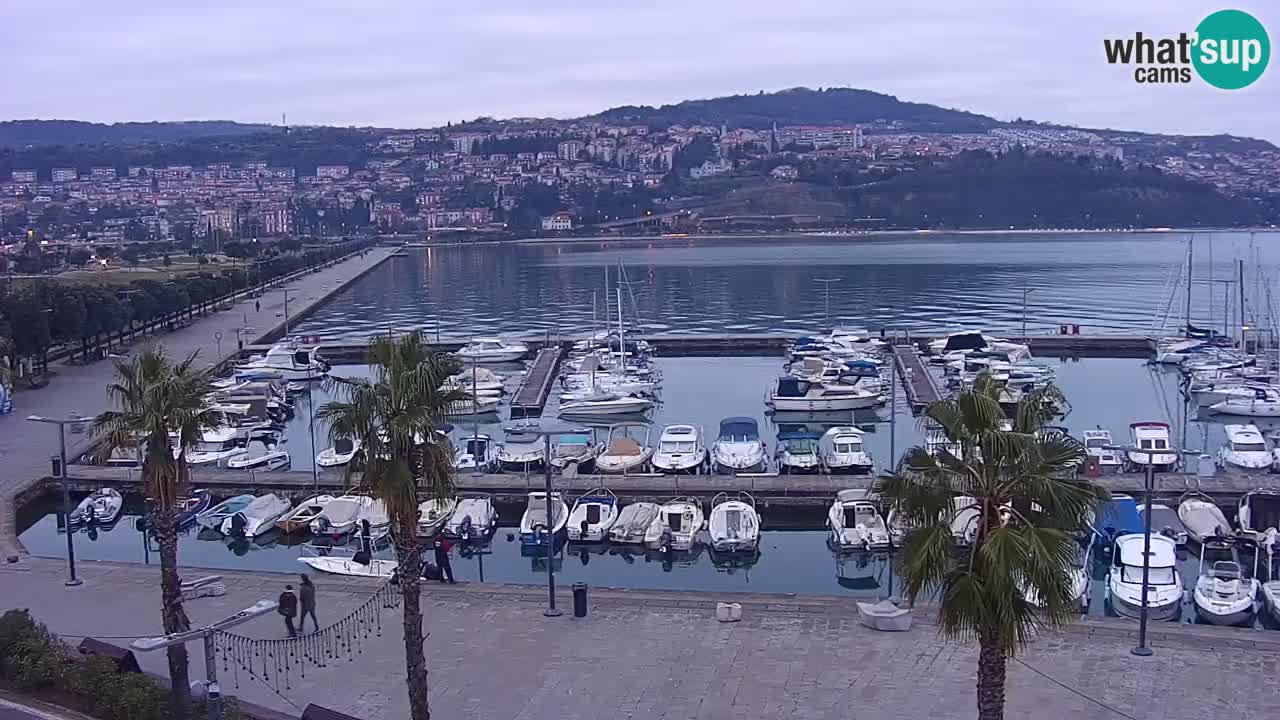 Webcam Koper – Panorama de la marina et de la promenade depuis le Grand Hotel Koper