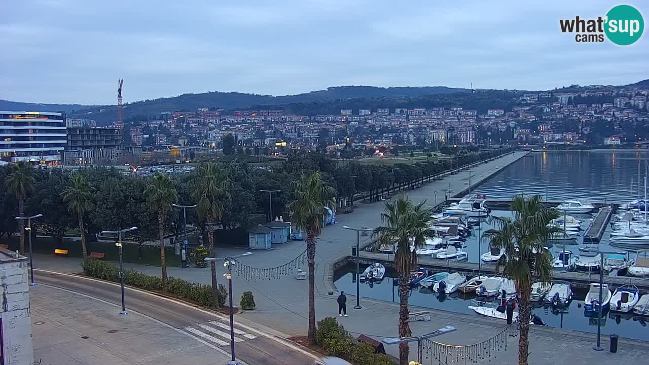 Der Hafen von Koper Live-Webcam – Kreuzfahrt- und Frachthafen – Slowenien