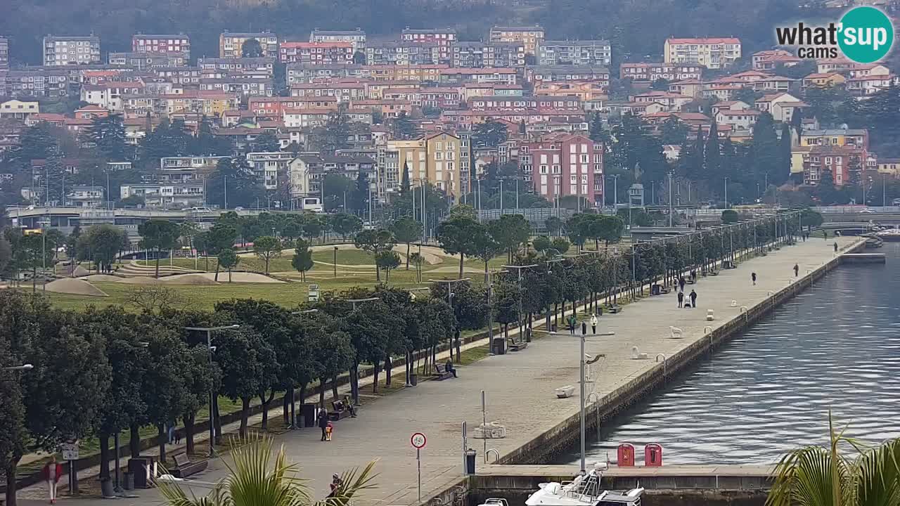 Webcam Koper – Panorama de la marina et de la promenade depuis le Grand Hotel Koper