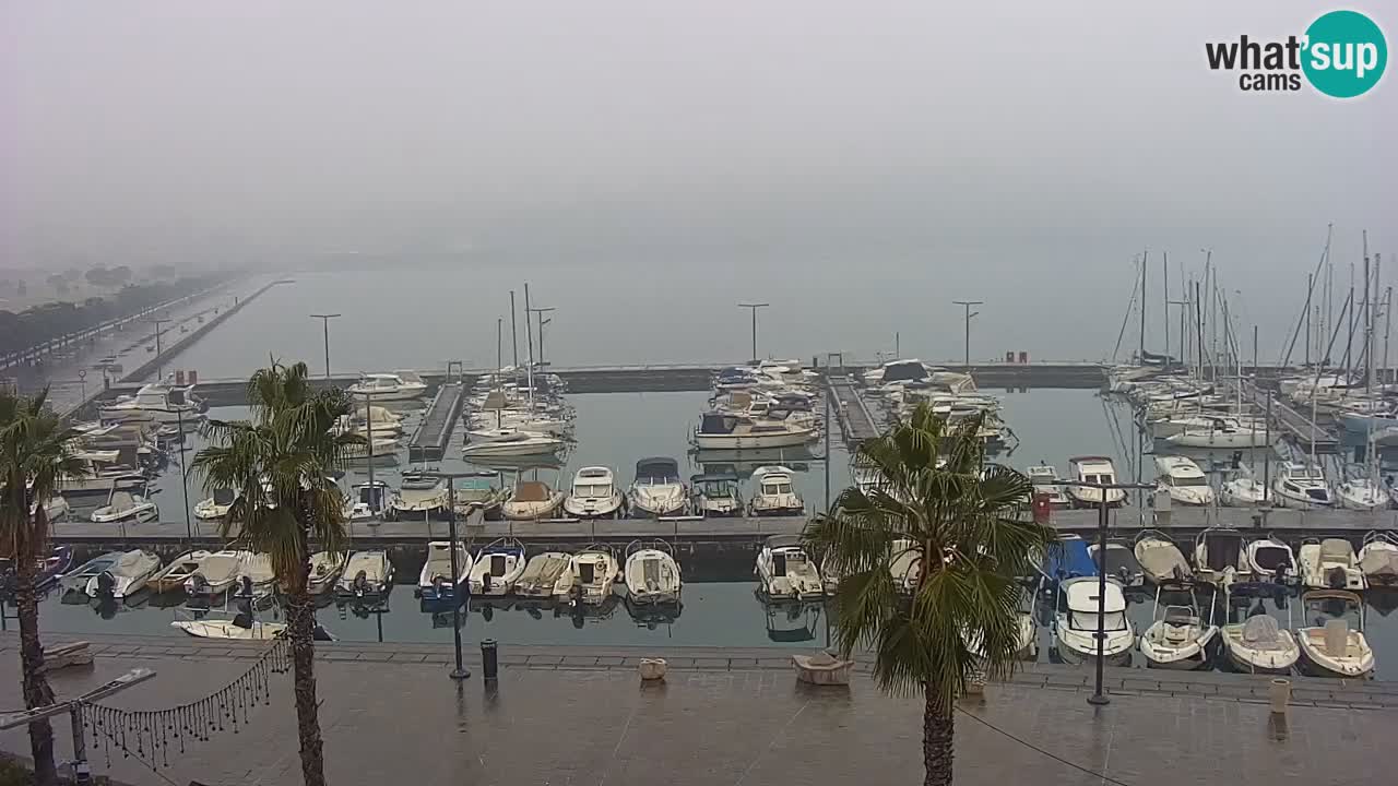 Webcam Koper – Panorama des Jachthafens und der Promenade vom Hotel Grand Koper