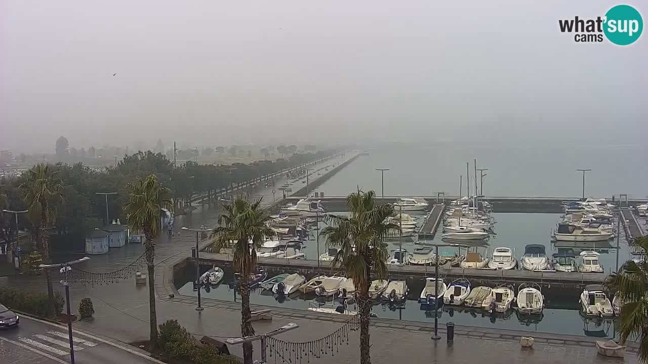 Webcam Koper – Panorama des Jachthafens und der Promenade vom Hotel Grand Koper