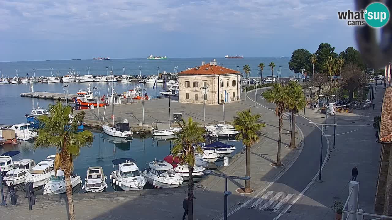 Webcam Koper – Panorama of the marina and promenade from the Grand Hotel Koper