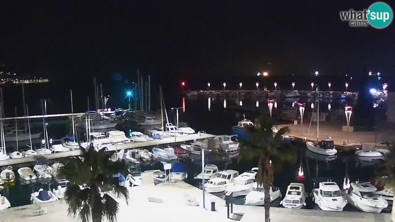 Webcam Koper – Panorama des Jachthafens und der Promenade vom Hotel Grand Koper