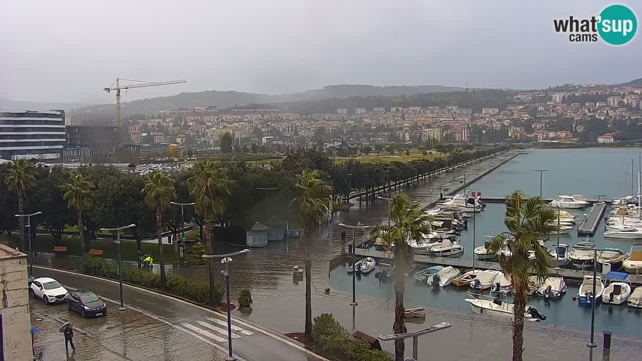 Webcam Koper – Panorama de la marina et de la promenade depuis le Grand Hotel Koper