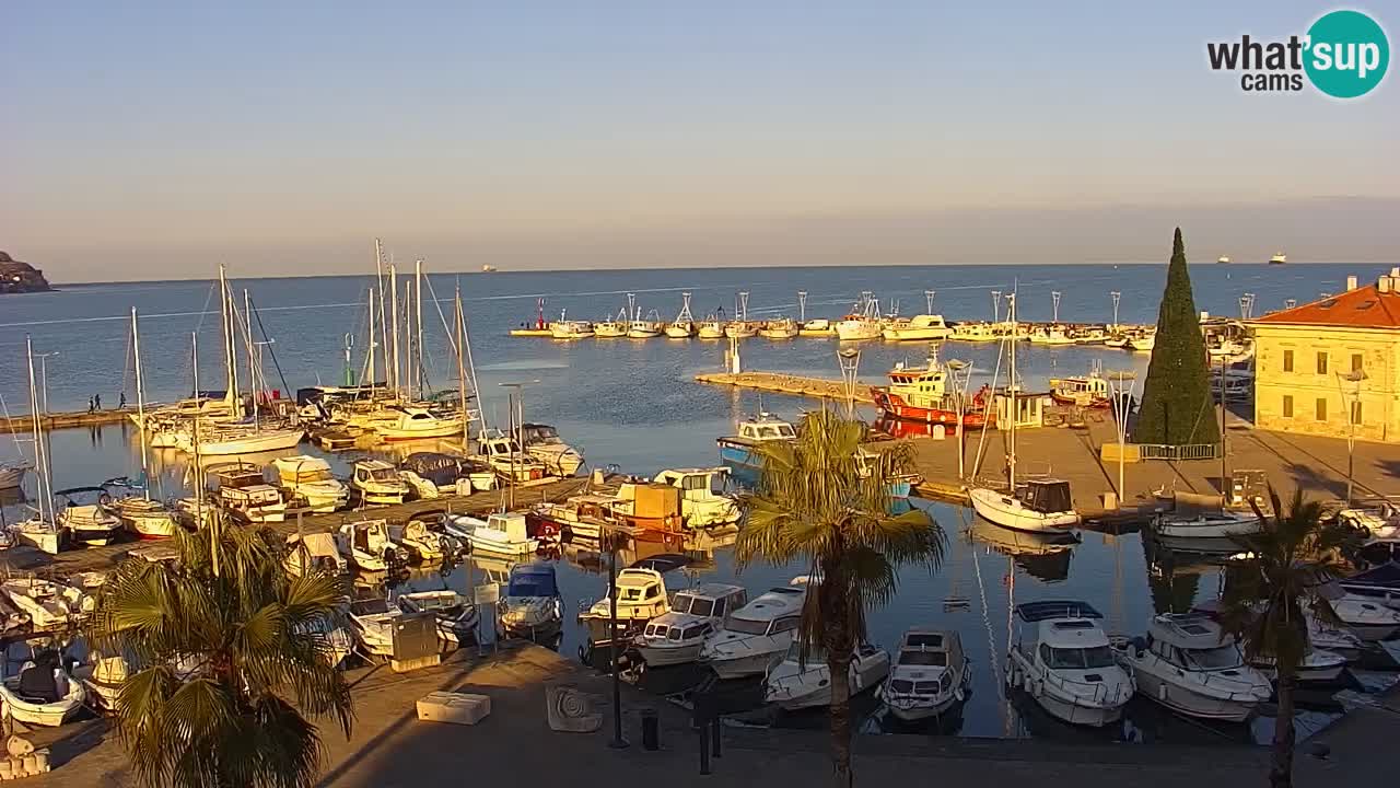 Camera en vivo Koper – puerto deportivo y paseo marítimo desde el Hotel Grand Koper