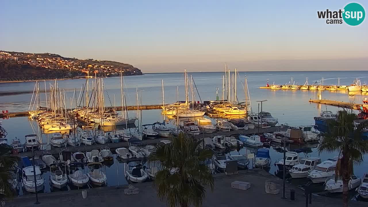Webcam Koper – Panorama de la marina et de la promenade depuis le Grand Hotel Koper