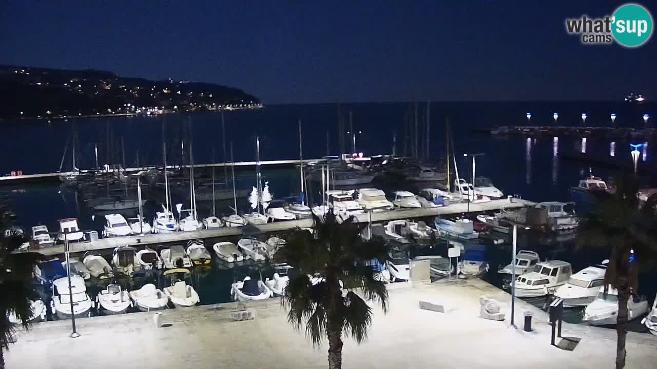 Webcam Koper – Panorama of the marina and promenade from the Grand Hotel Koper
