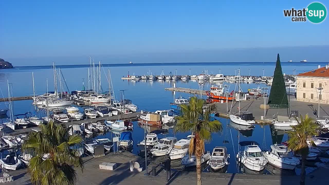 Webcam Koper – Panorama of the marina and promenade from the Grand Hotel Koper