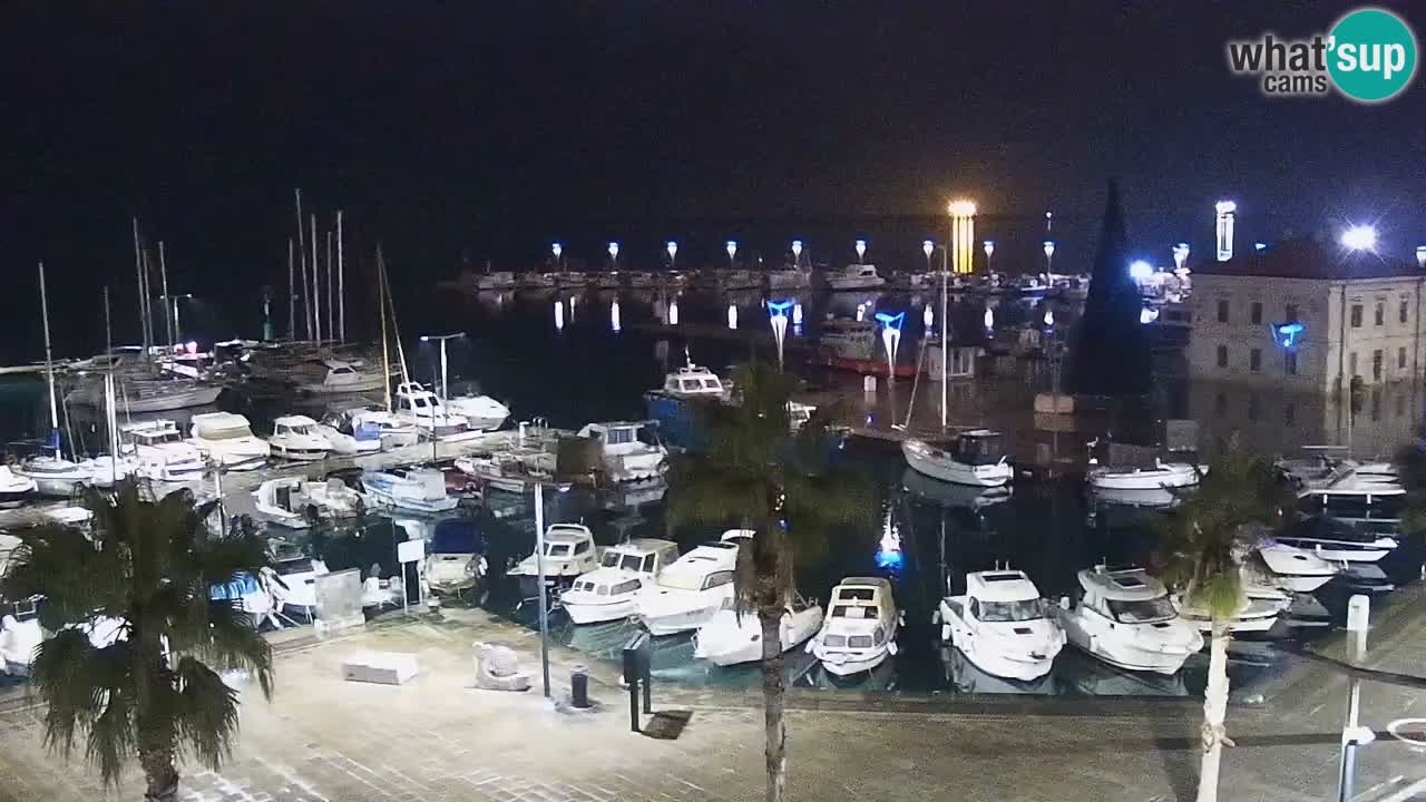Webcam Koper – Panorama des Jachthafens und der Promenade vom Hotel Grand Koper