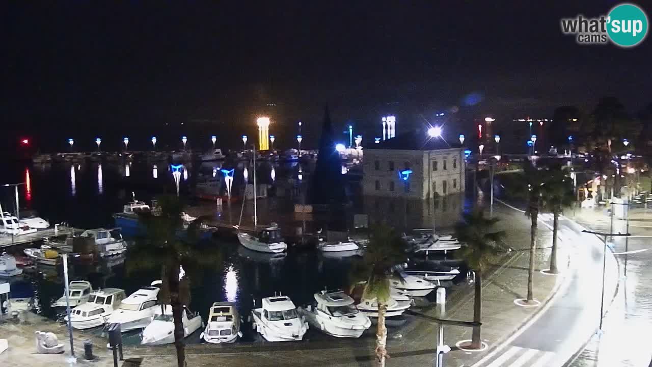 Webcam Koper – Panorama des Jachthafens und der Promenade vom Hotel Grand Koper