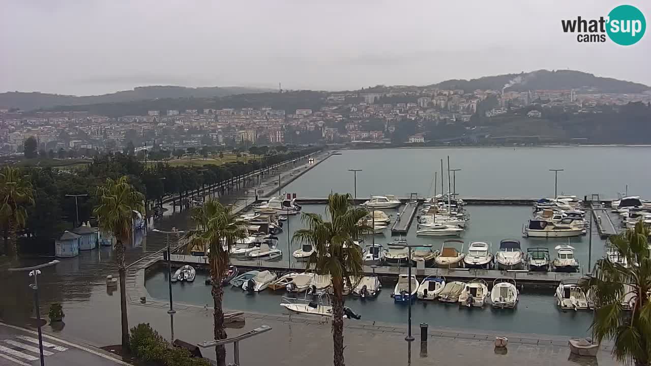 Webcam Koper – Panorama of the marina and promenade from the Grand Hotel Koper