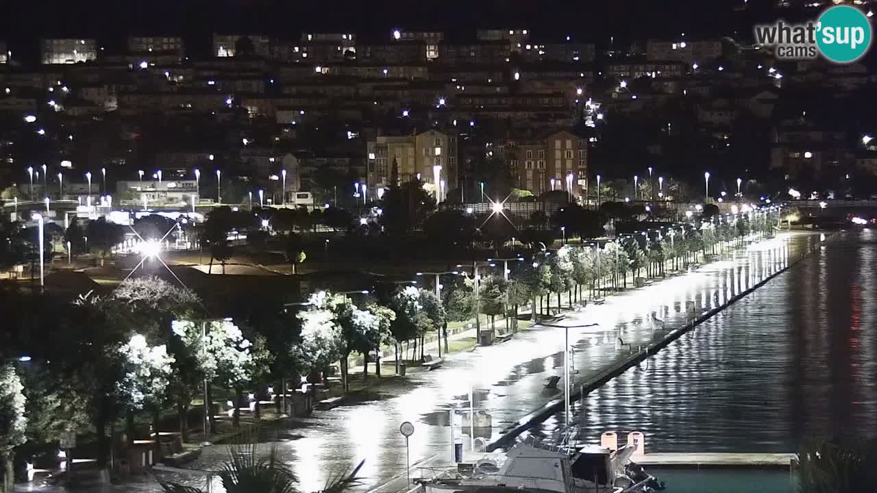 Spletna kamera Luka Koper v živo – Potniški terminal in tovorno pristanišče – Slovenija