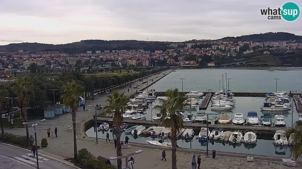 Camera en vivo Koper – puerto deportivo y paseo marítimo desde el Hotel Grand Koper
