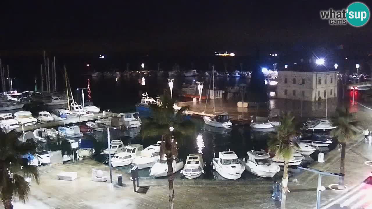 Spletna kamera Koper – Panorama na marino in promenado s Hotela Grand Koper