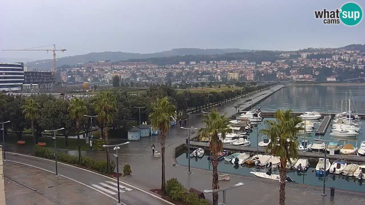 Web kamera Koper – marina i promenada – hotel Grand Koper