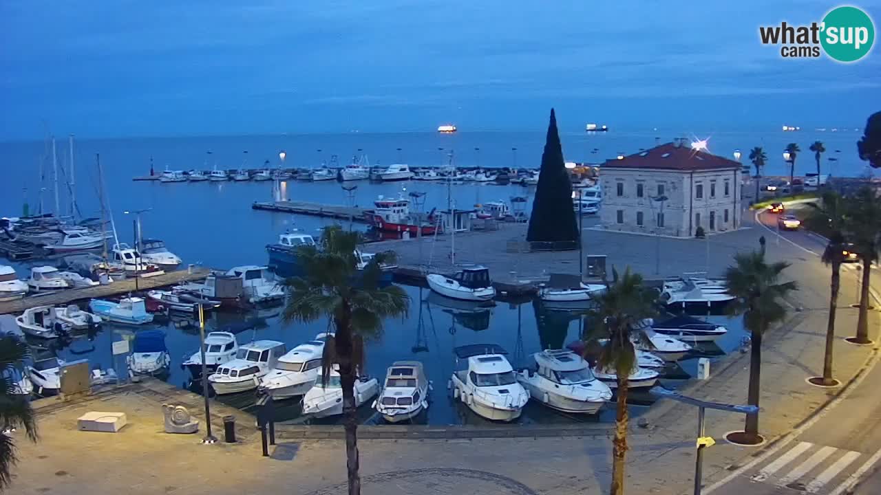 Web kamera Koper – marina i promenada – hotel Grand Koper