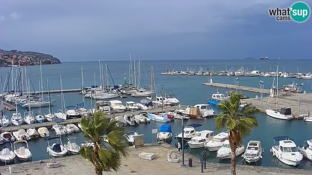 Spletna kamera Koper – Panorama na marino in promenado s Hotela Grand Koper