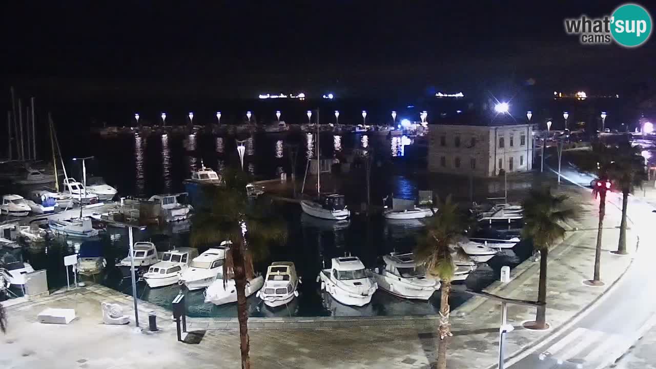 Luka Kopar uživo web kamera – Turistički terminal i teretna luka – Slovenija