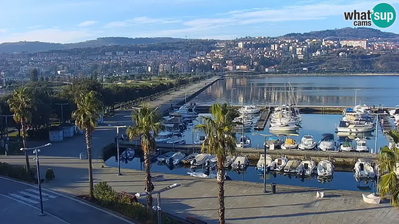 Spletna kamera Koper – Panorama na marino in promenado s Hotela Grand Koper