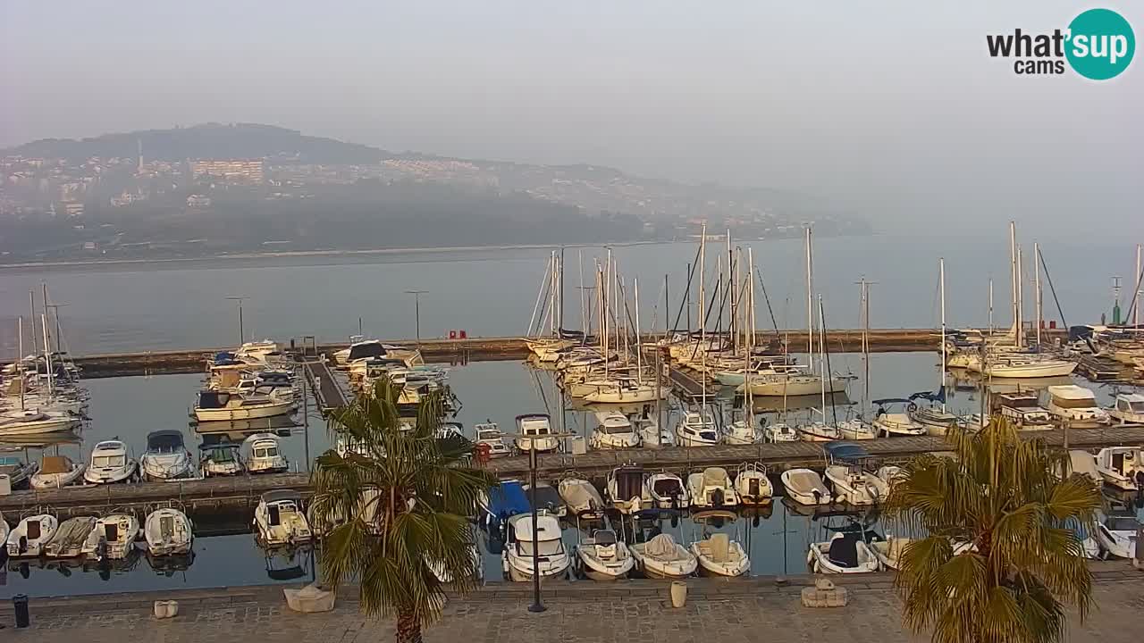 Webcam Koper – Panorama de la marina et de la promenade depuis le Grand Hotel Koper