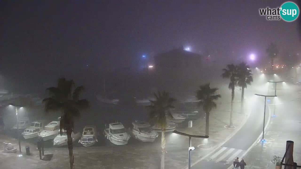 Webcam Koper – Panorama des Jachthafens und der Promenade vom Hotel Grand Koper