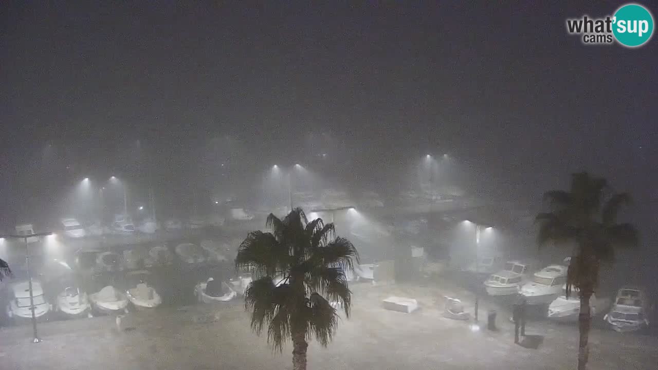 Web kamera Koper – marina i promenada – hotel Grand Koper