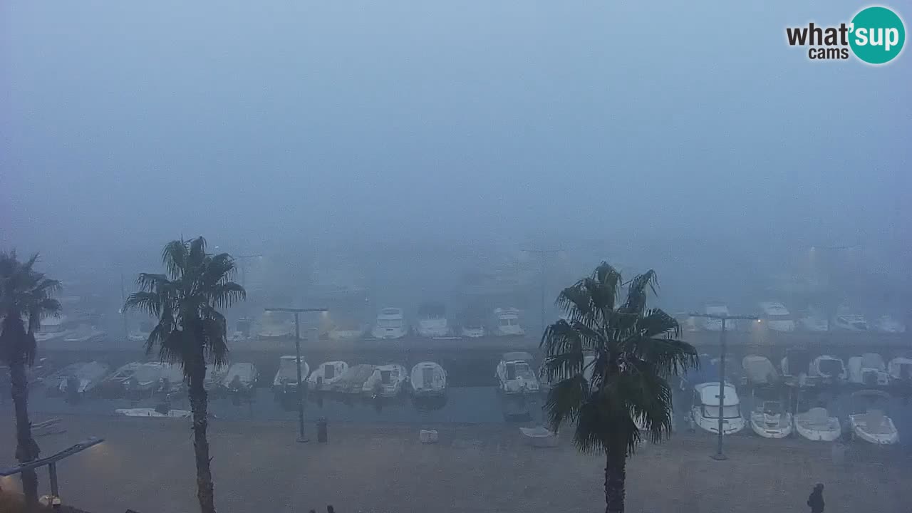 Webcam Koper – Panorama des Jachthafens und der Promenade vom Hotel Grand Koper