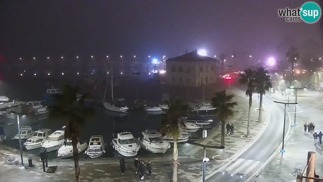 Camera en vivo Koper – puerto deportivo y paseo marítimo desde el Hotel Grand Koper
