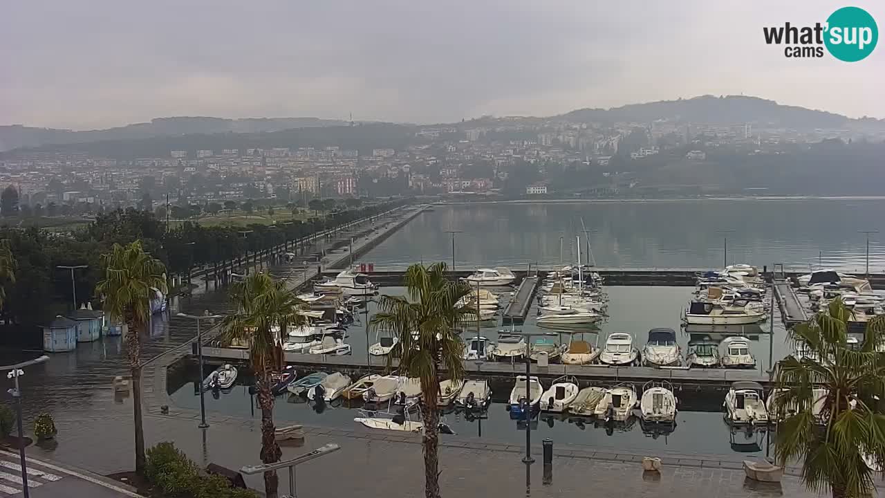 Webcam Koper – Panorama of the marina and promenade from the Grand Hotel Koper