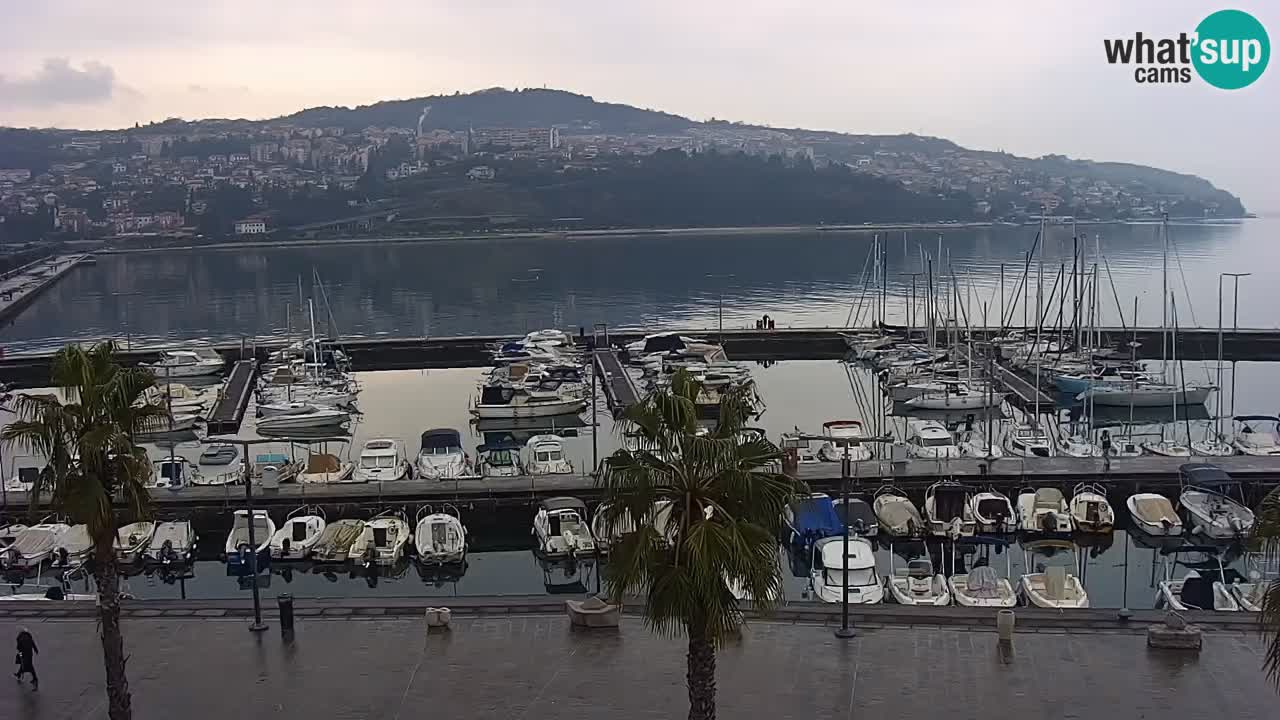Webcam Koper – Panorama of the marina and promenade from the Grand Hotel Koper