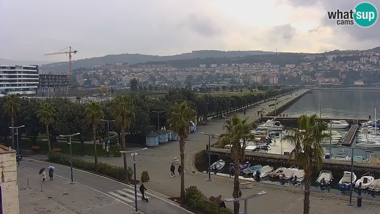 Webcam Koper – Panorama of the marina and promenade from the Grand Hotel Koper