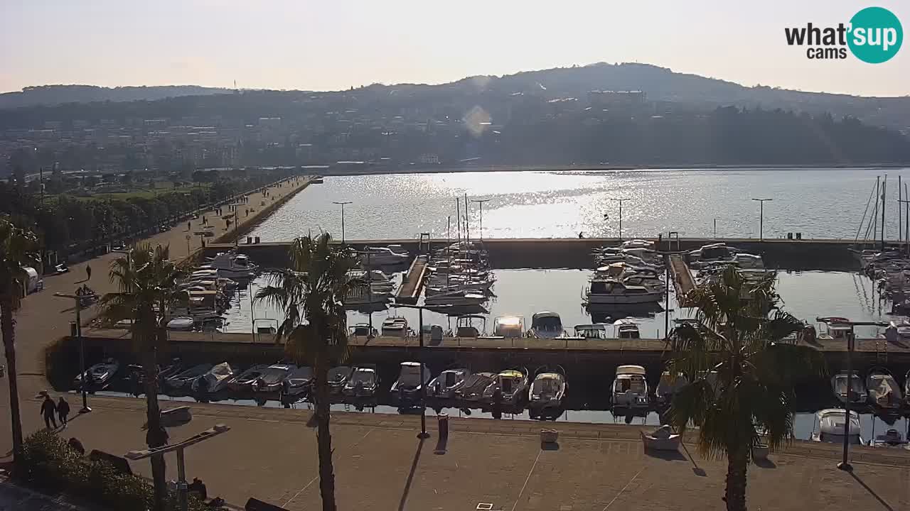 Webcam Koper – Panorama of the marina and promenade from the Grand Hotel Koper