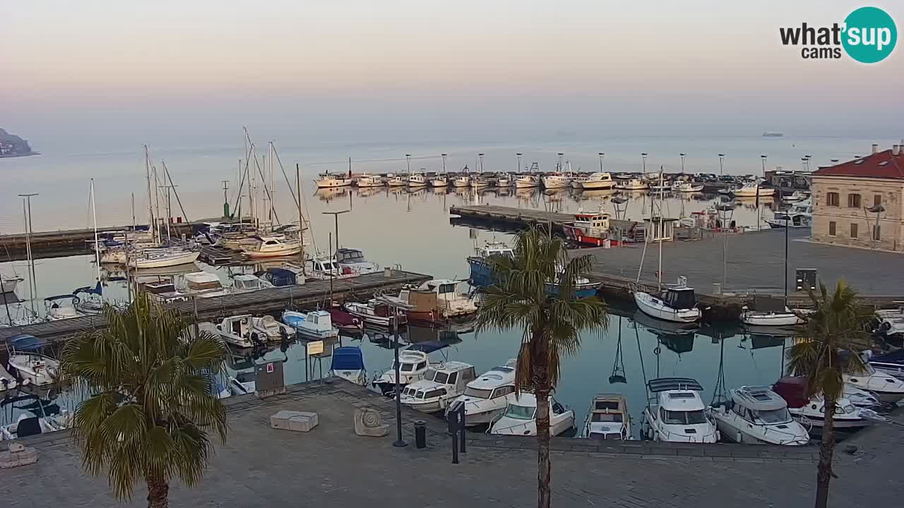 Webcam Koper – Panorama de la marina et de la promenade depuis le Grand Hotel Koper