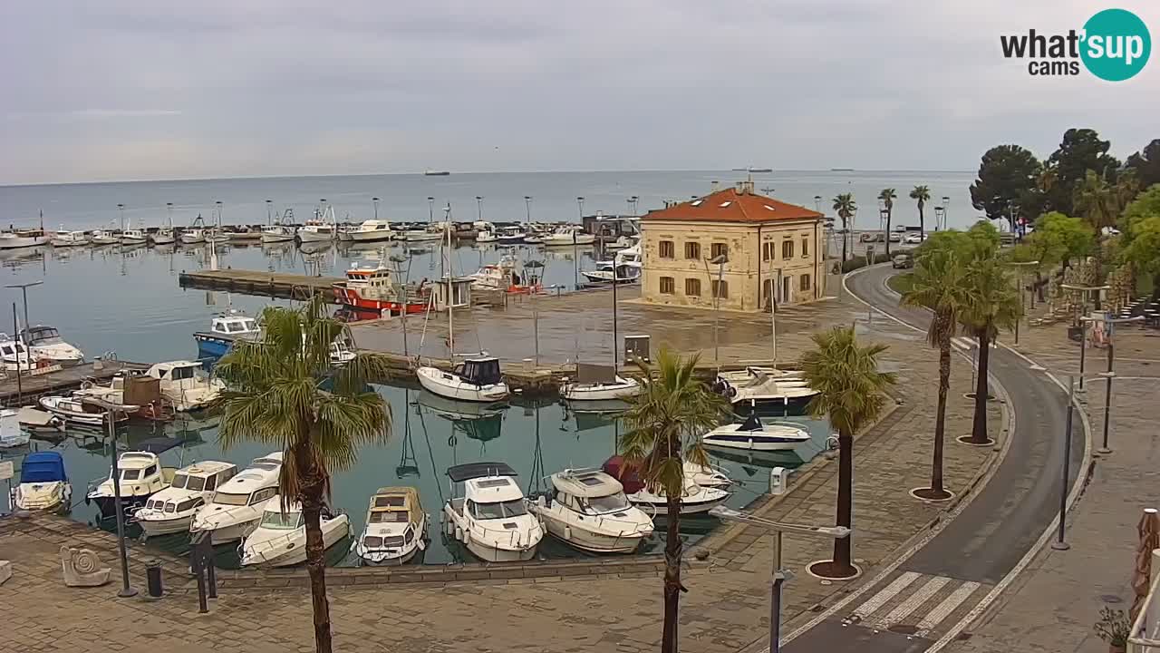 Webcam Koper – Panorama de la marina et de la promenade depuis le Grand Hotel Koper