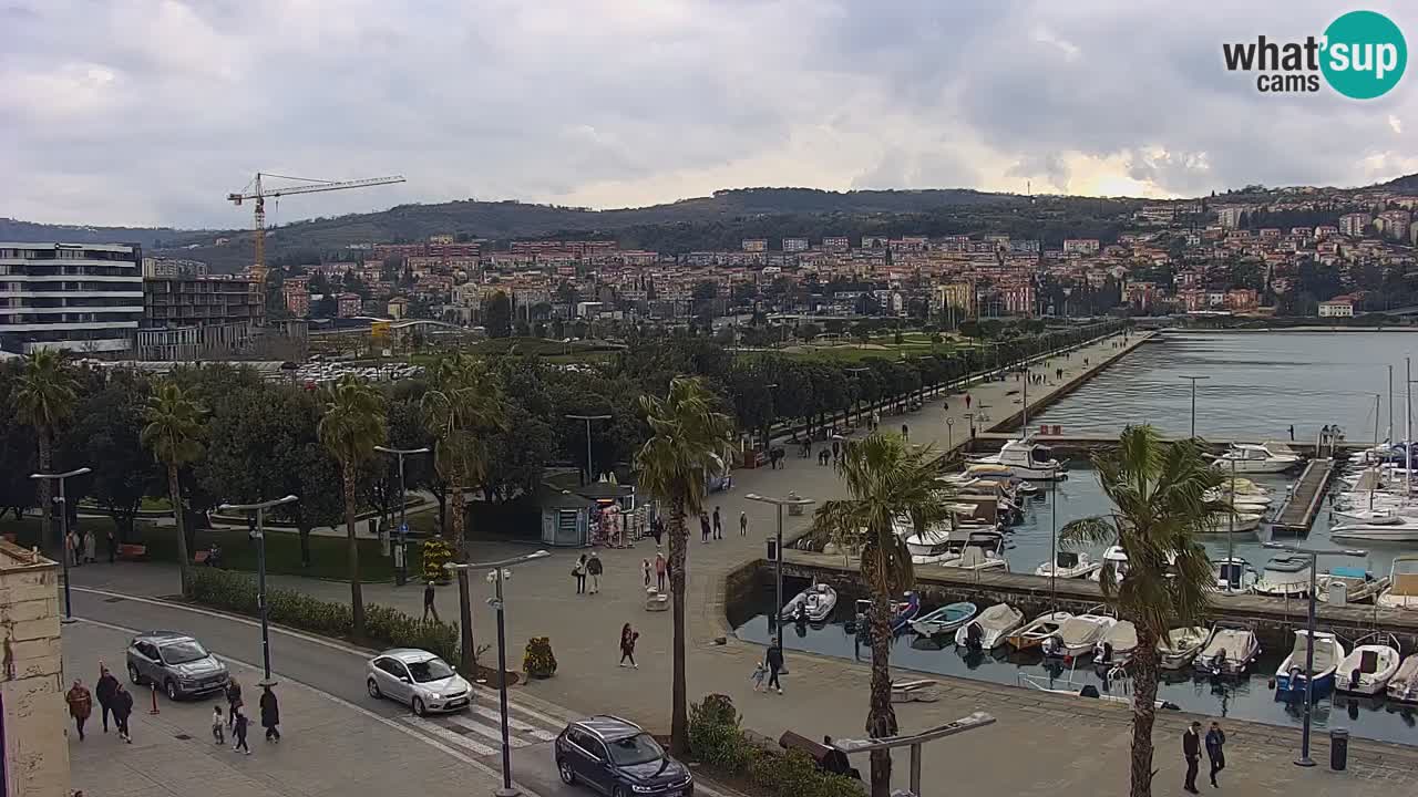 Webcam Koper – Panorama of the marina and promenade from the Grand Hotel Koper
